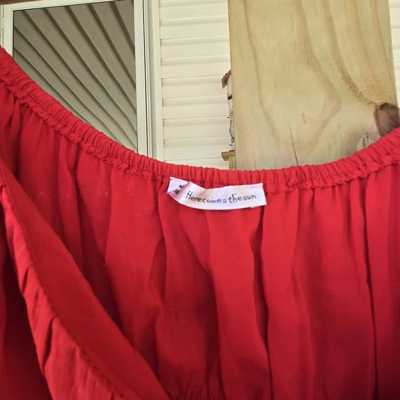 Here Comes The Sun:Red Women's Peasant Top - Picture 2 of 4